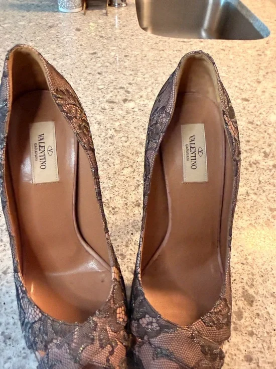 Valentino Designer Lace Peep-Toe Pumps in Nude Brown - Picture 4 of 7